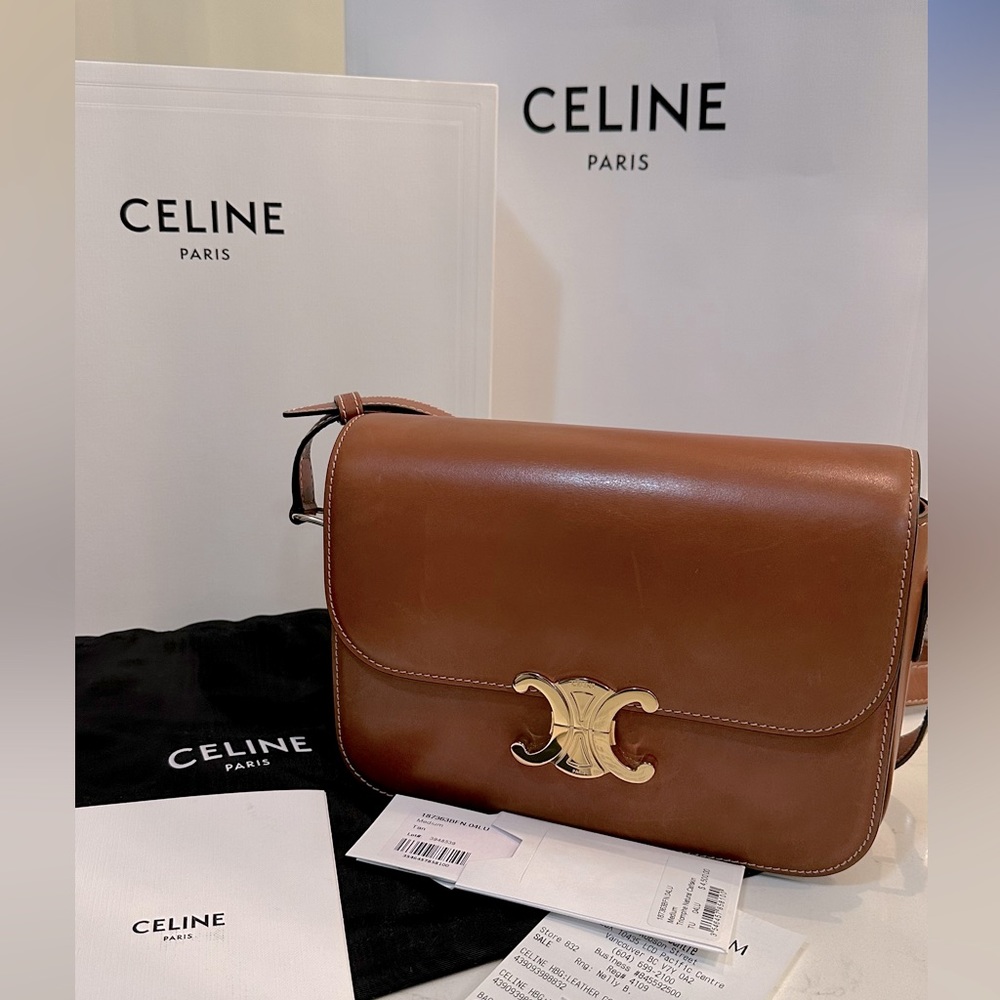 🔴 SOLD 🔴 CELINE Triomphe Medium Bag Tan NWT